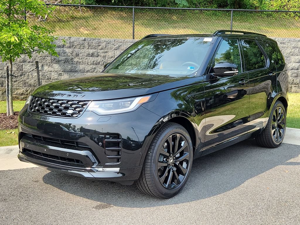 New 2026 Land Rover Discovery Dynamic SE