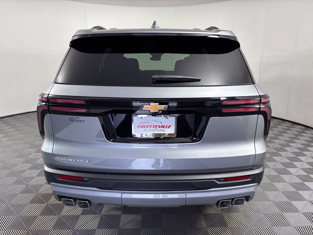 New 2027 Chevrolet Traverse LT w/ LPO, Floor Liner Package FWD image 4