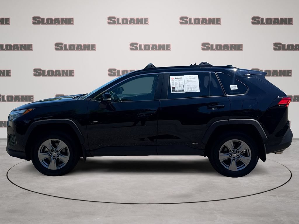 Used 2024 Toyota RAV4 LE AWD/4WD image 2