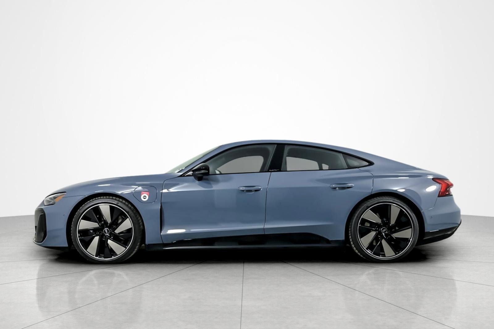 New 2026 Audi S e-tron GT Prestige image 3