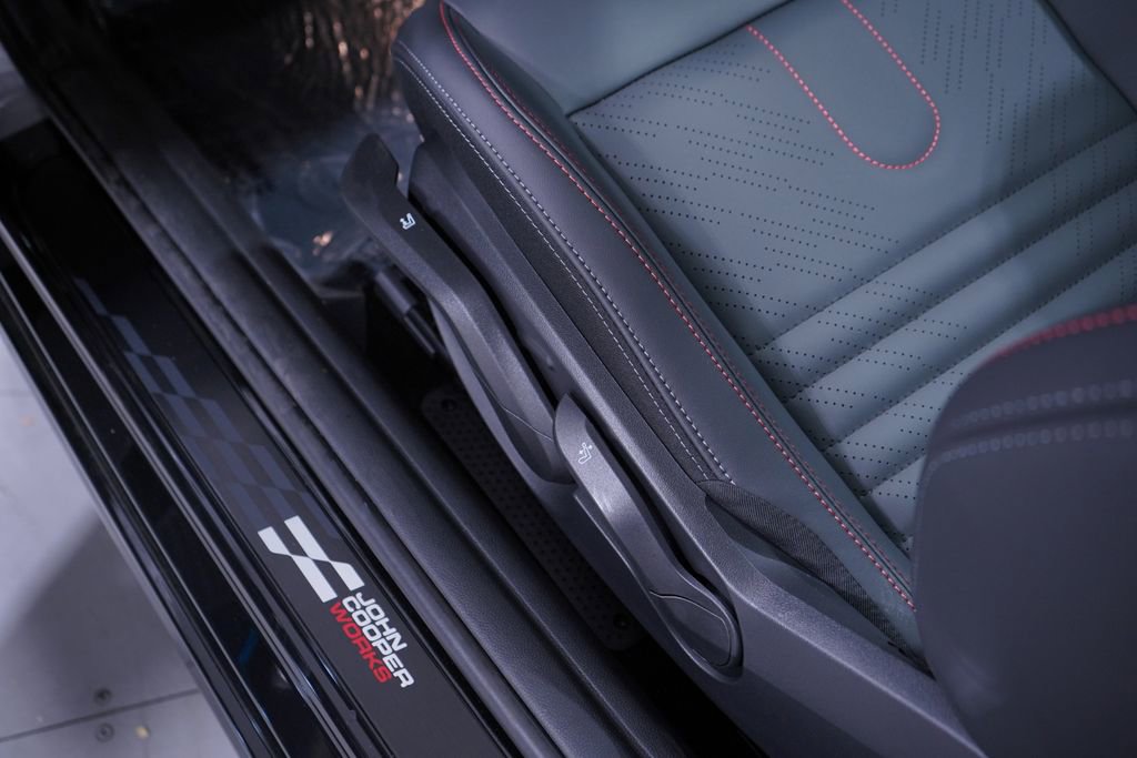 New 2026 MINI Cooper S image 15