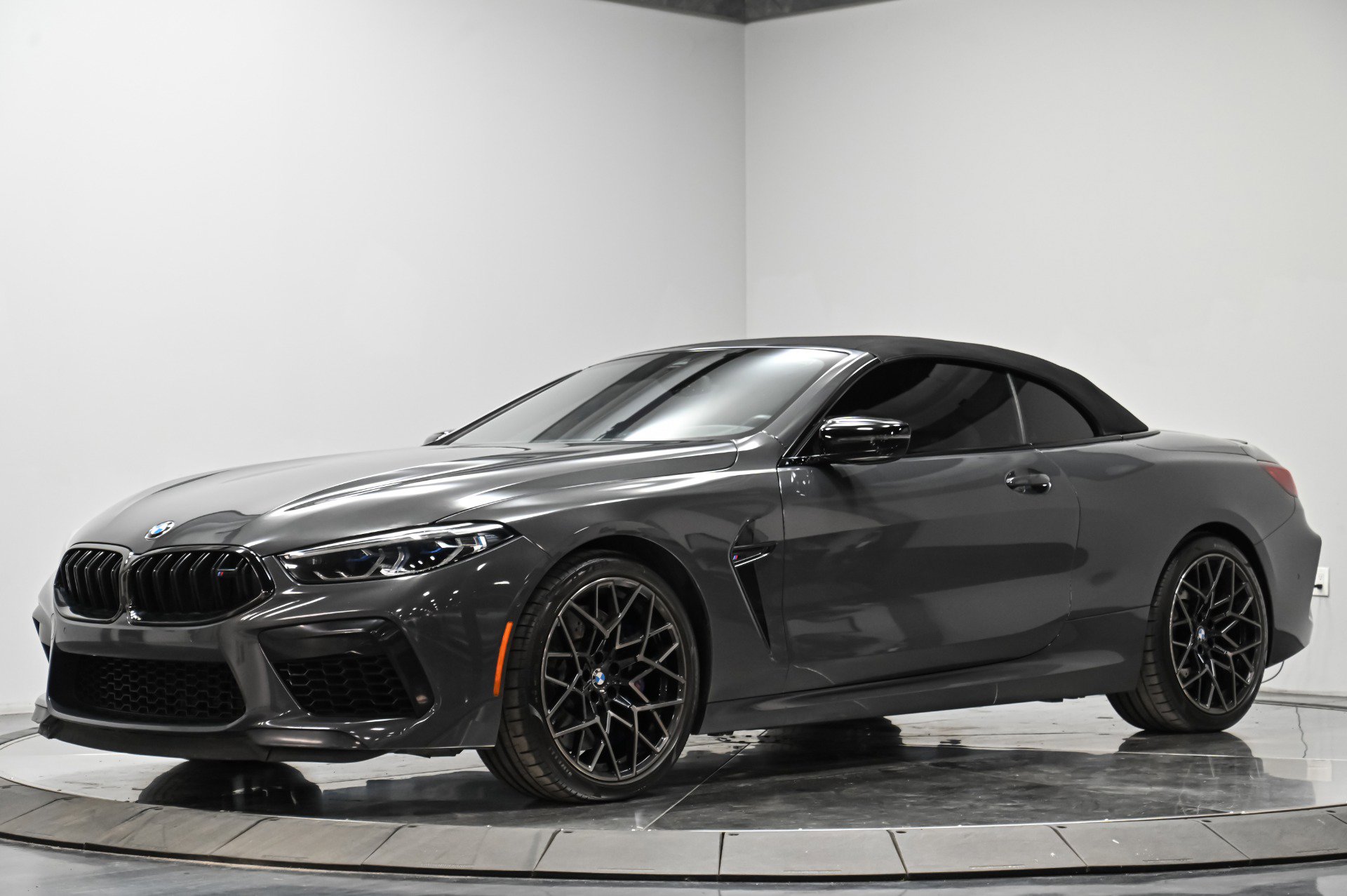 Used 2022 BMW M8 Competition image 2