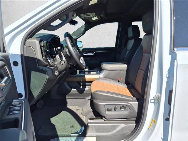 New 2026 Chevrolet Silverado 1500 High Country w/ Technology Package AWD/4WD image 15