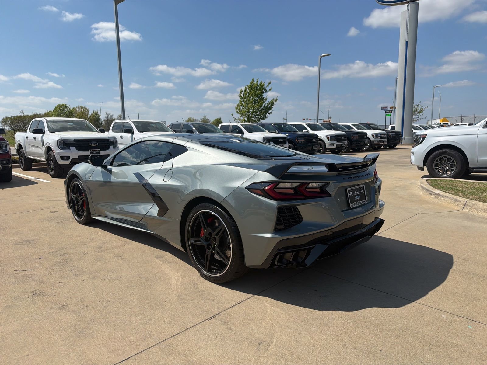 Used 2024 Chevrolet Corvette Stingray Premium Cpe w/ Z51 Performance Package image 3