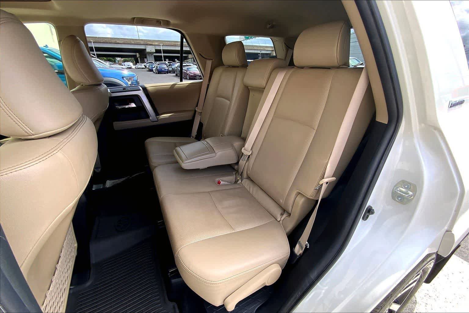 Used 2022 Toyota 4Runner Limited AWD/4WD image 30