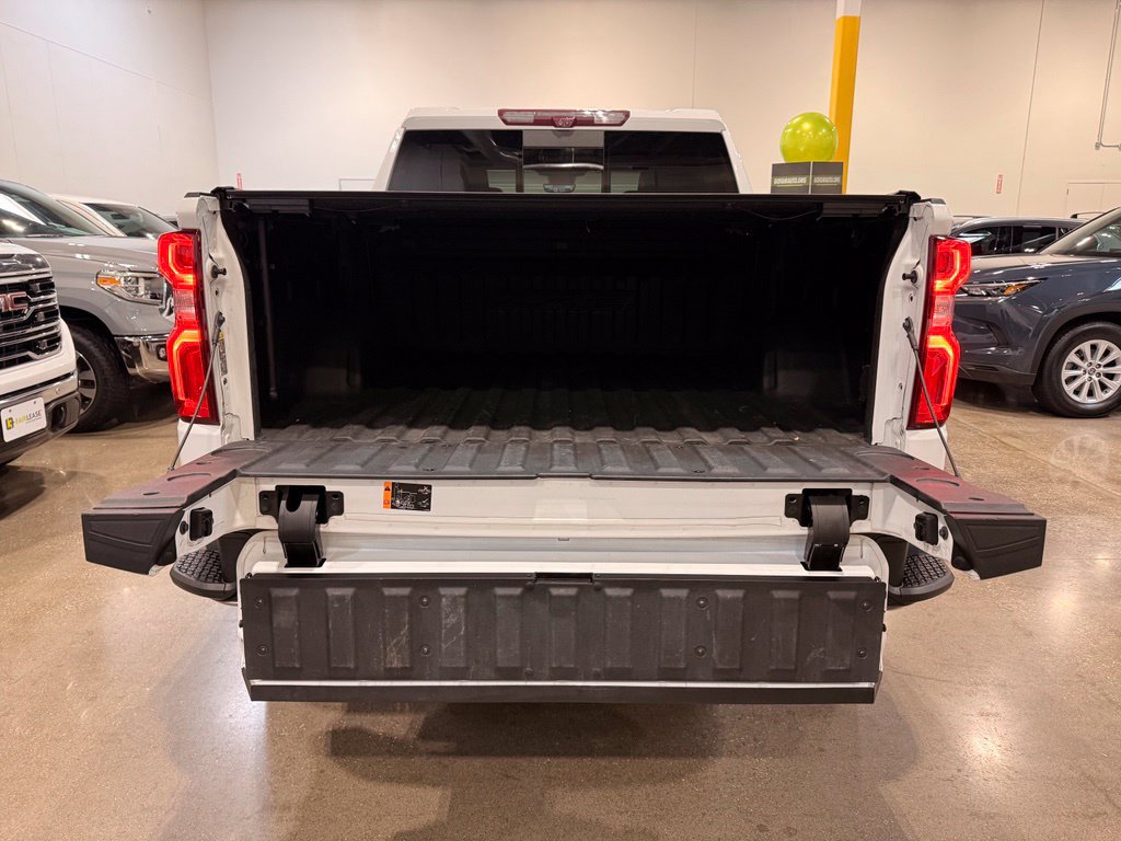 Used 2022 Chevrolet Silverado 1500 ZR2 w/ Technology Package AWD/4WD image 9