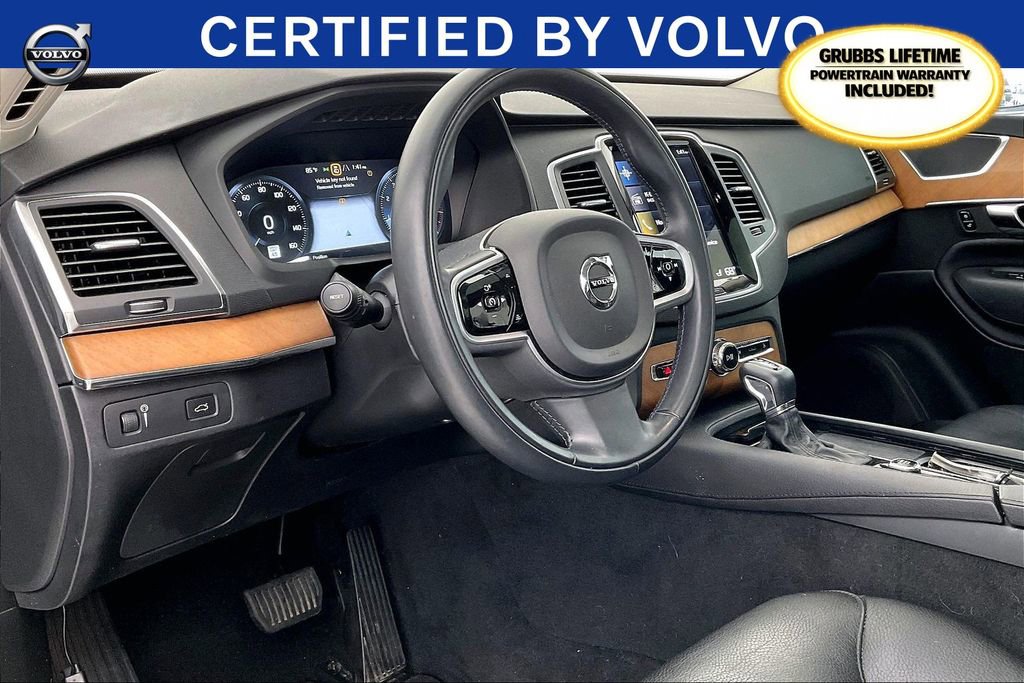 Used 2022 Volvo XC90 T5 Momentum w/ Climate Package image 16