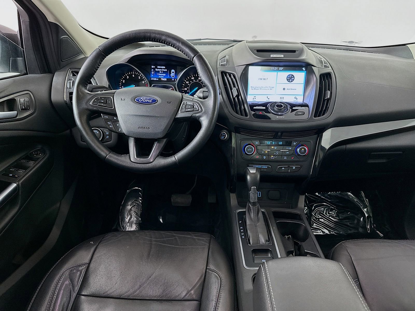 Used 2017 Ford Escape Titanium image 23