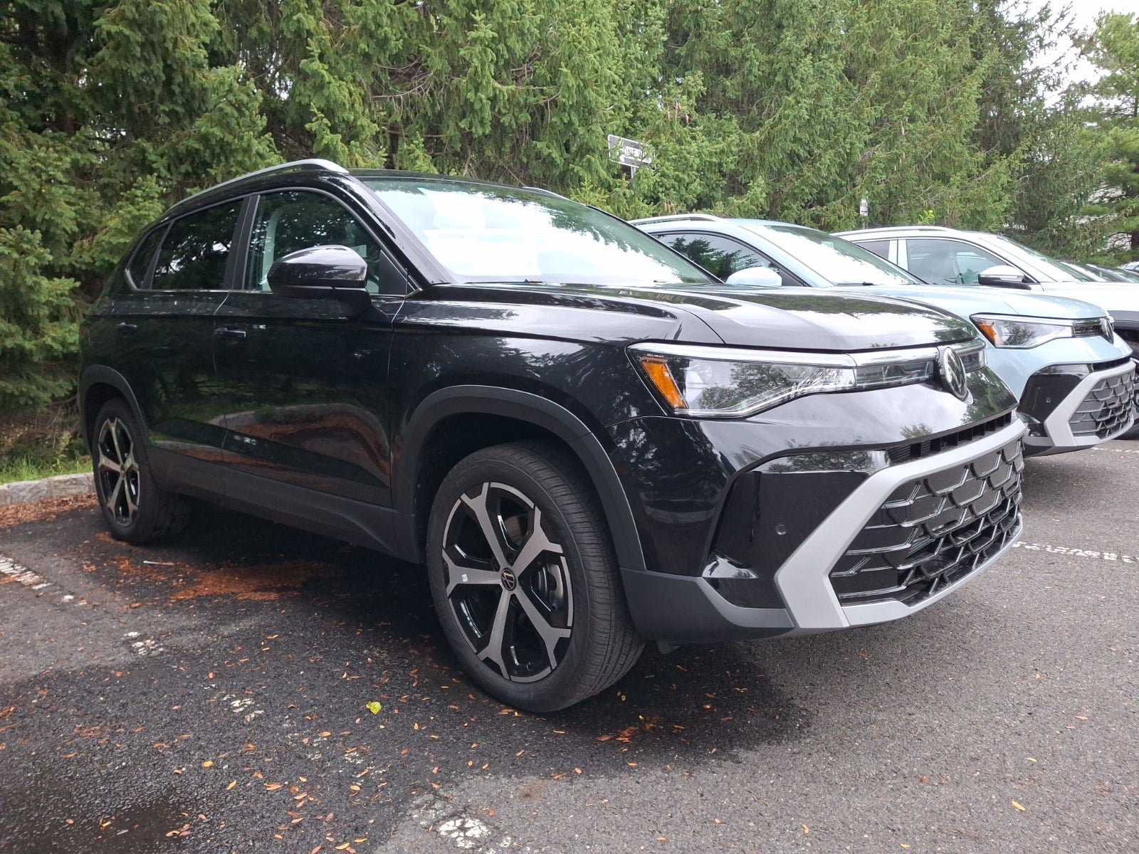 New 2027 Volkswagen Taos SEL AWD/4WD image 1