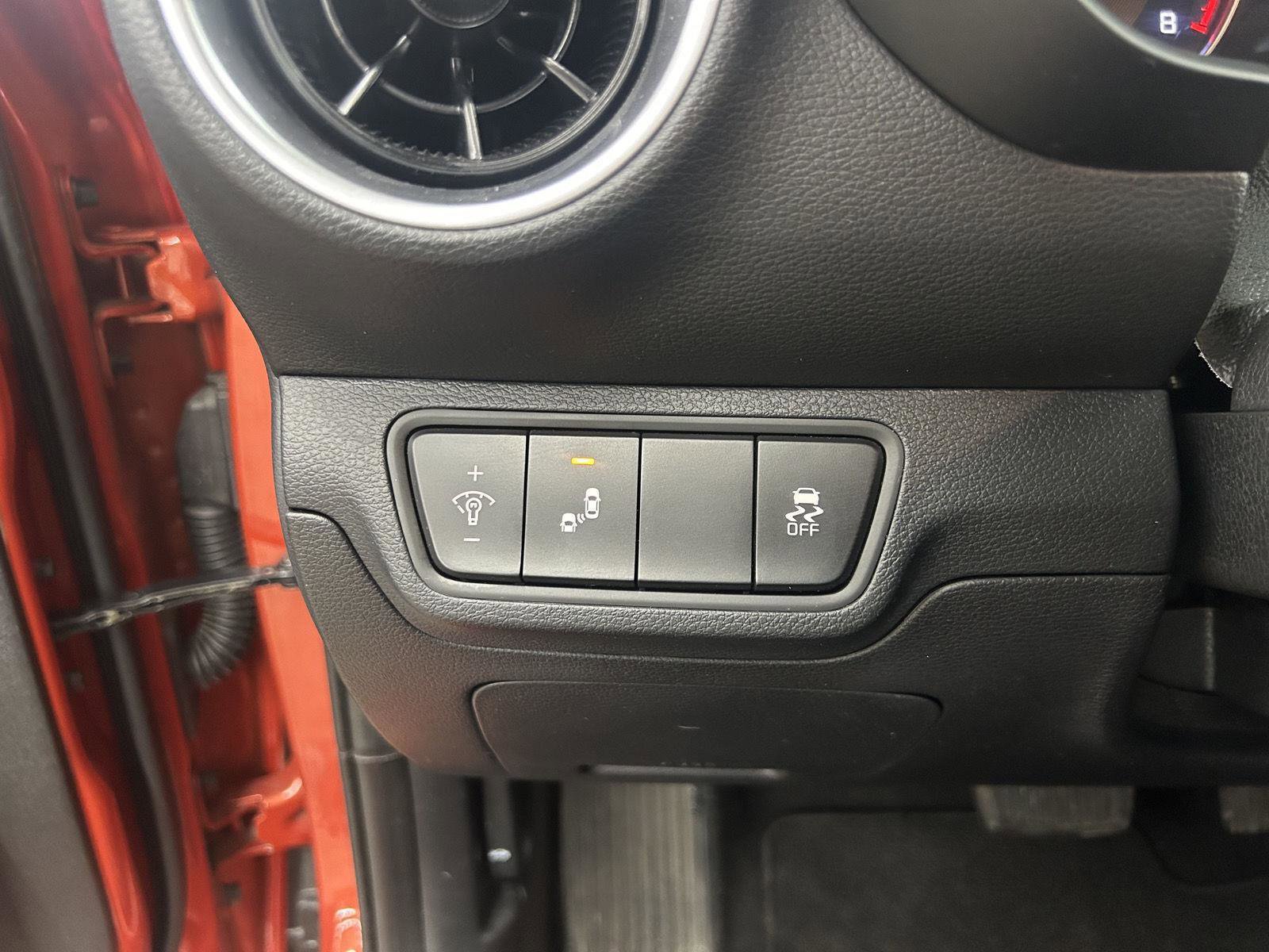 Used 2023 Kia Forte LXS w/ LXS Technology Package image 12