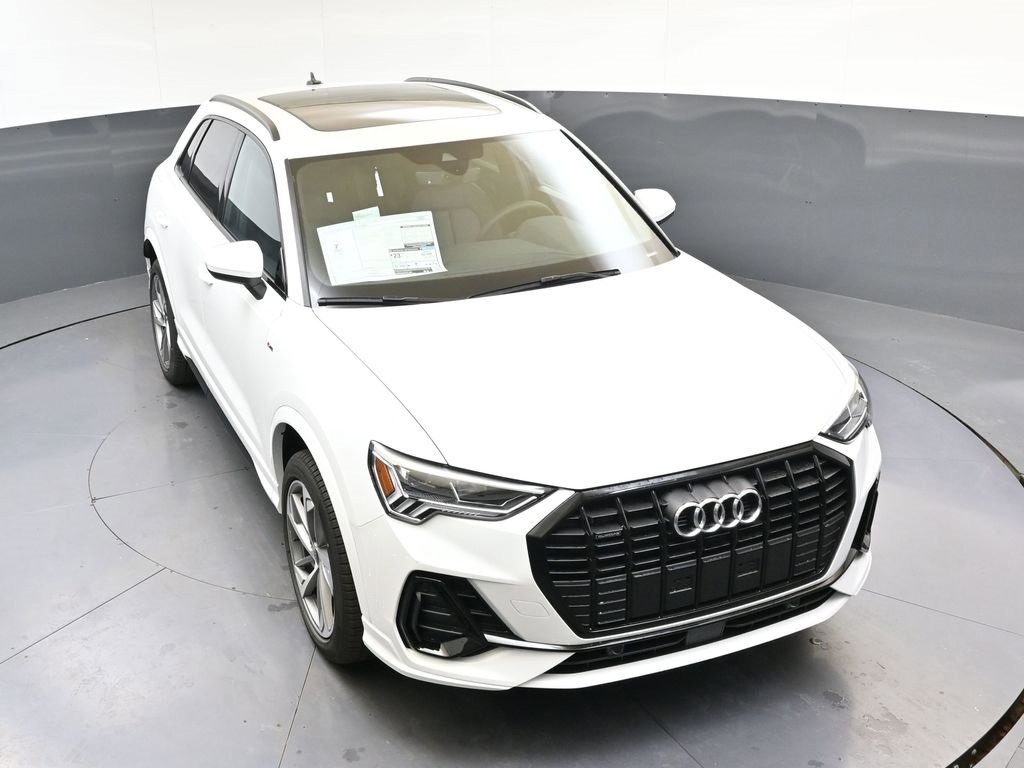 New 2025 Audi Q3 2.0T Premium image 43