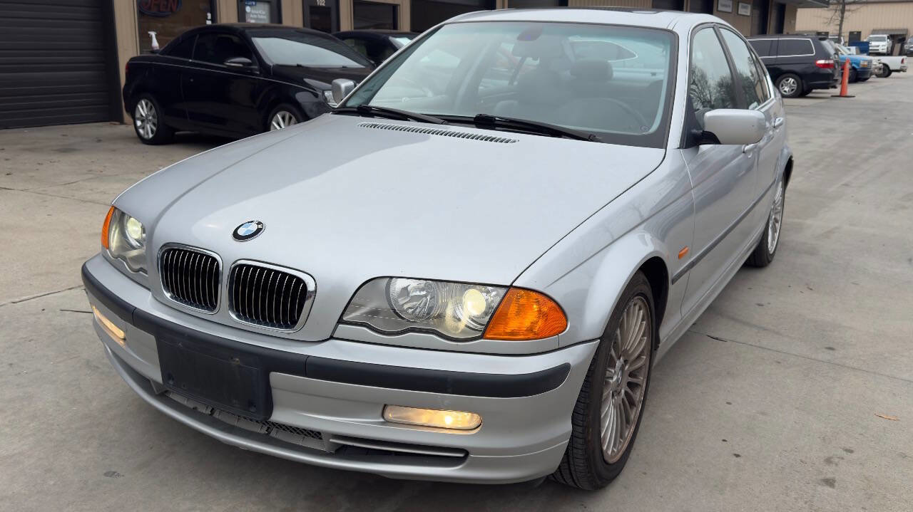 Used 2001 BMW 330i Sedan image 5