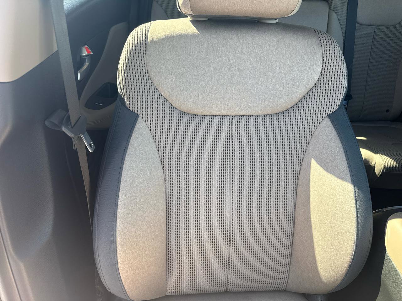 Used 2020 Hyundai Santa Fe SE image 10