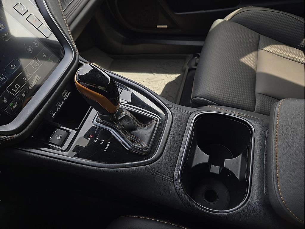 Used 2025 Subaru Outback Wilderness AWD/4WD image 19