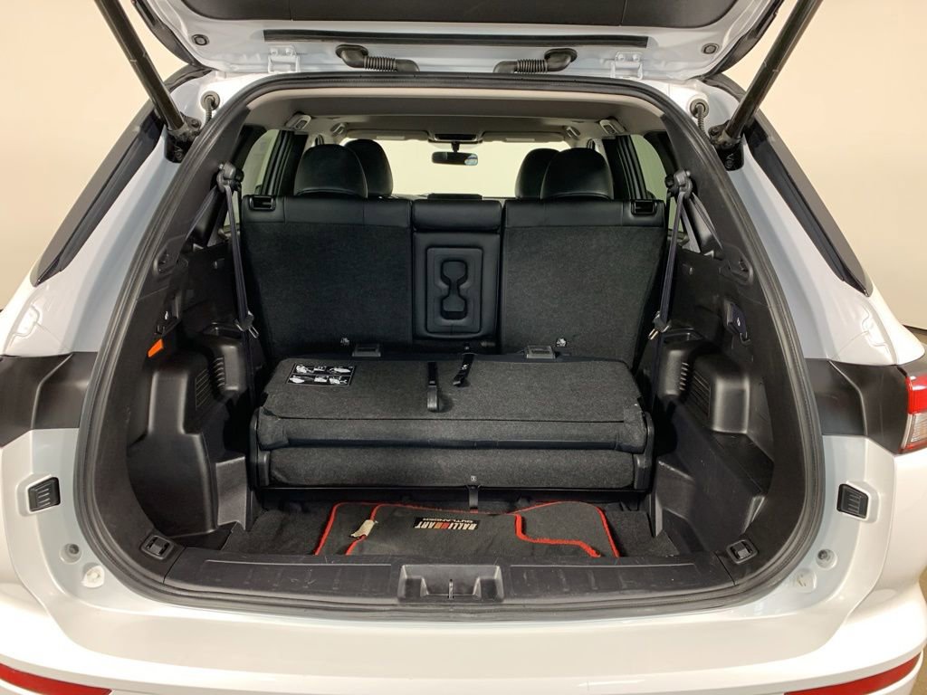 Used 2024 Mitsubishi Outlander Ralliart image 14