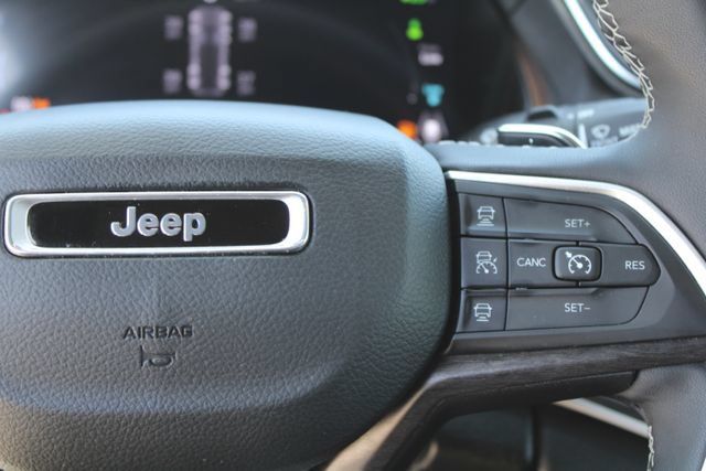 Used 2024 Jeep Grand Cherokee Limited 4xe AWD/4WD image 23