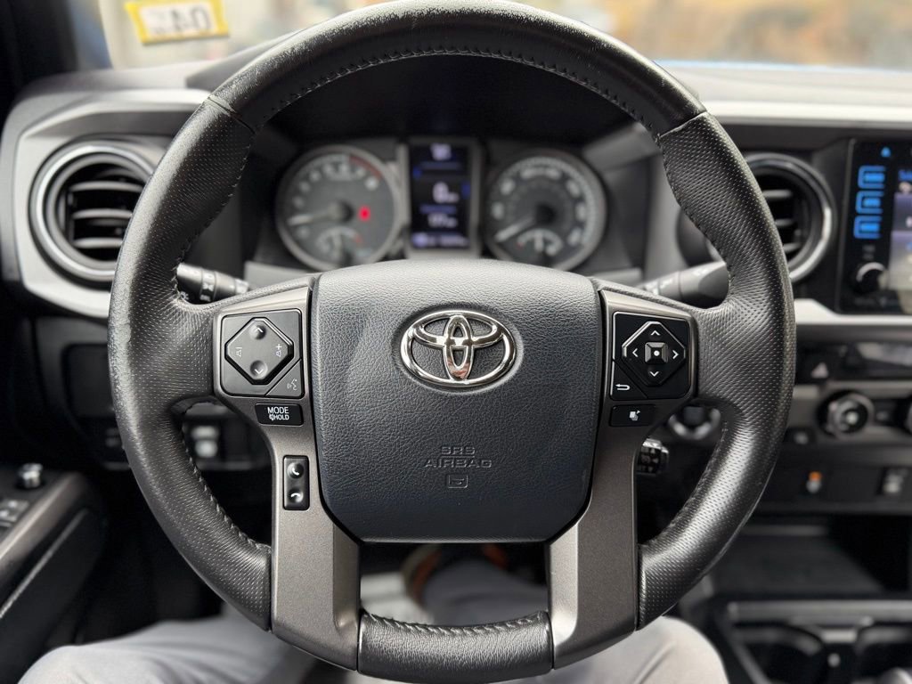 Used 2017 Toyota Tacoma TRD Off-Road w/ Tow Package image 7