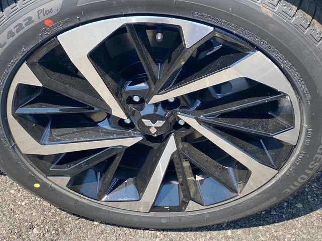 New 2025 Mitsubishi Outlander SEL image 6