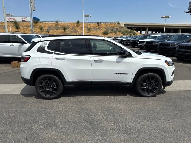 New 2026 Jeep Compass Latitude AWD/4WD image 6