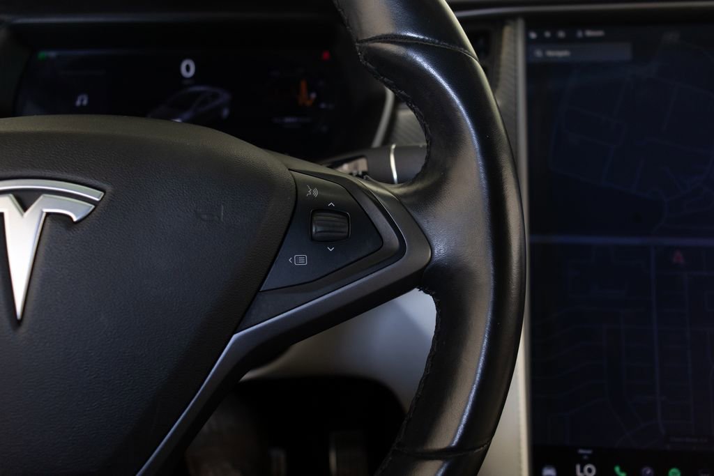 Used 2018 Tesla Model X 75D AWD/4WD image 28
