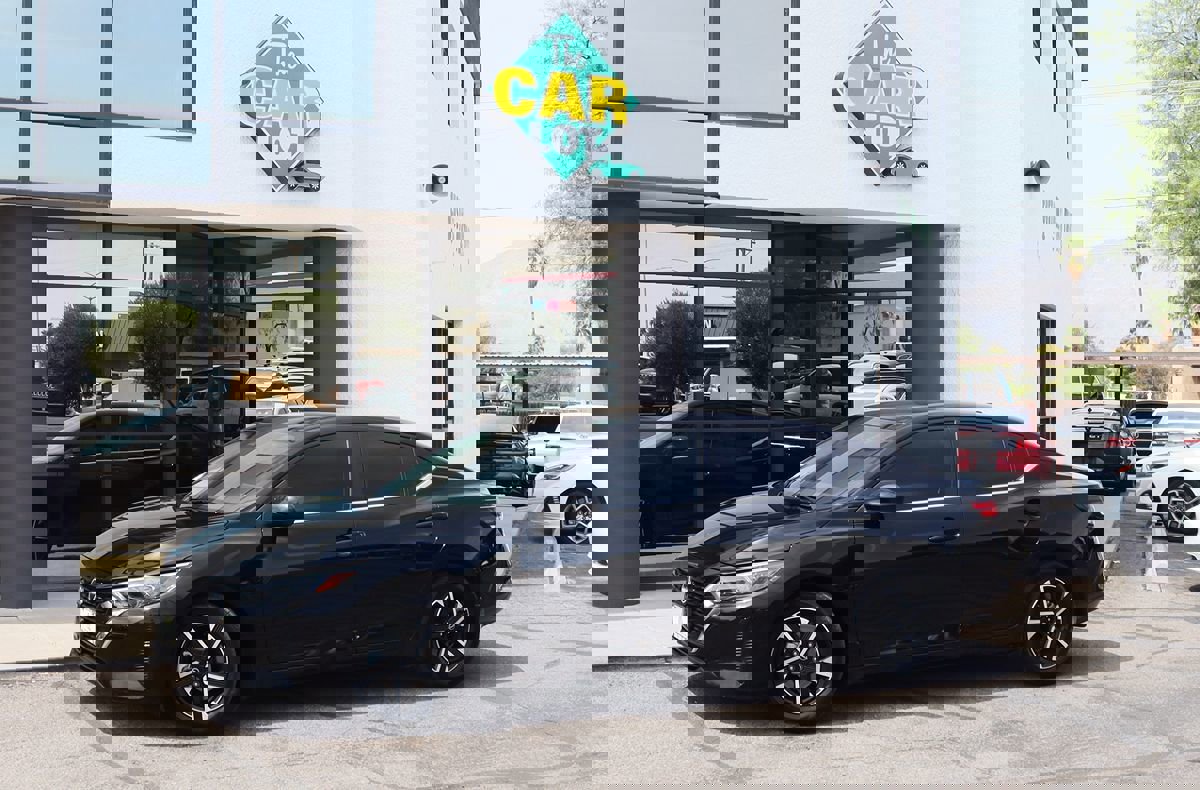 Used 2025 Nissan Sentra SV image 4