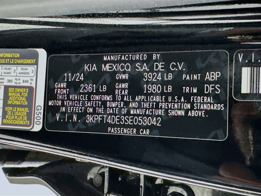 Used 2025 Kia K4 LXS image 37