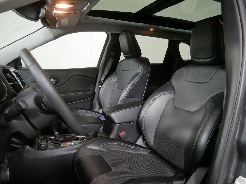 Used 2022 Jeep Cherokee Limited image 11