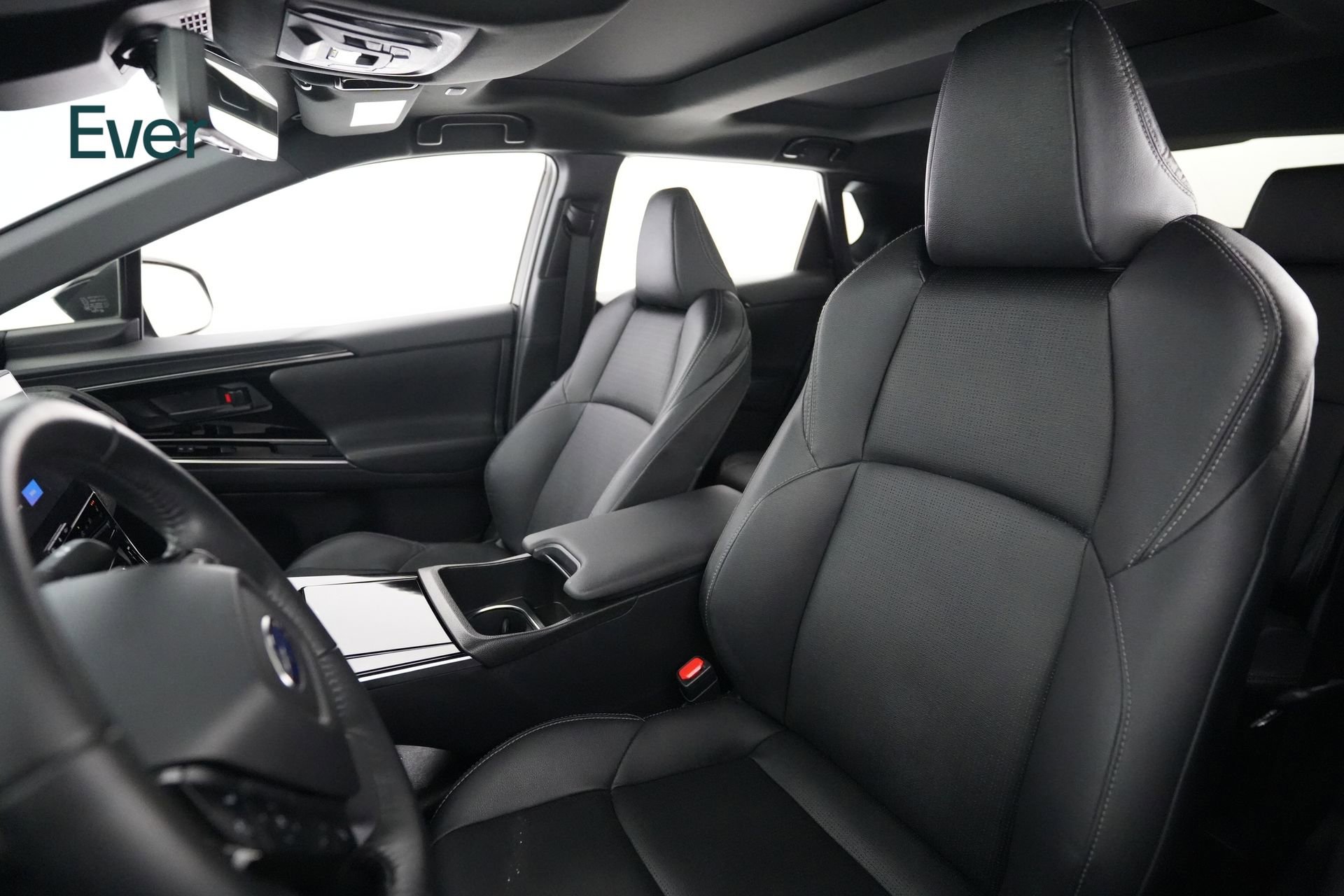 Used 2023 Subaru Solterra AWD image 4