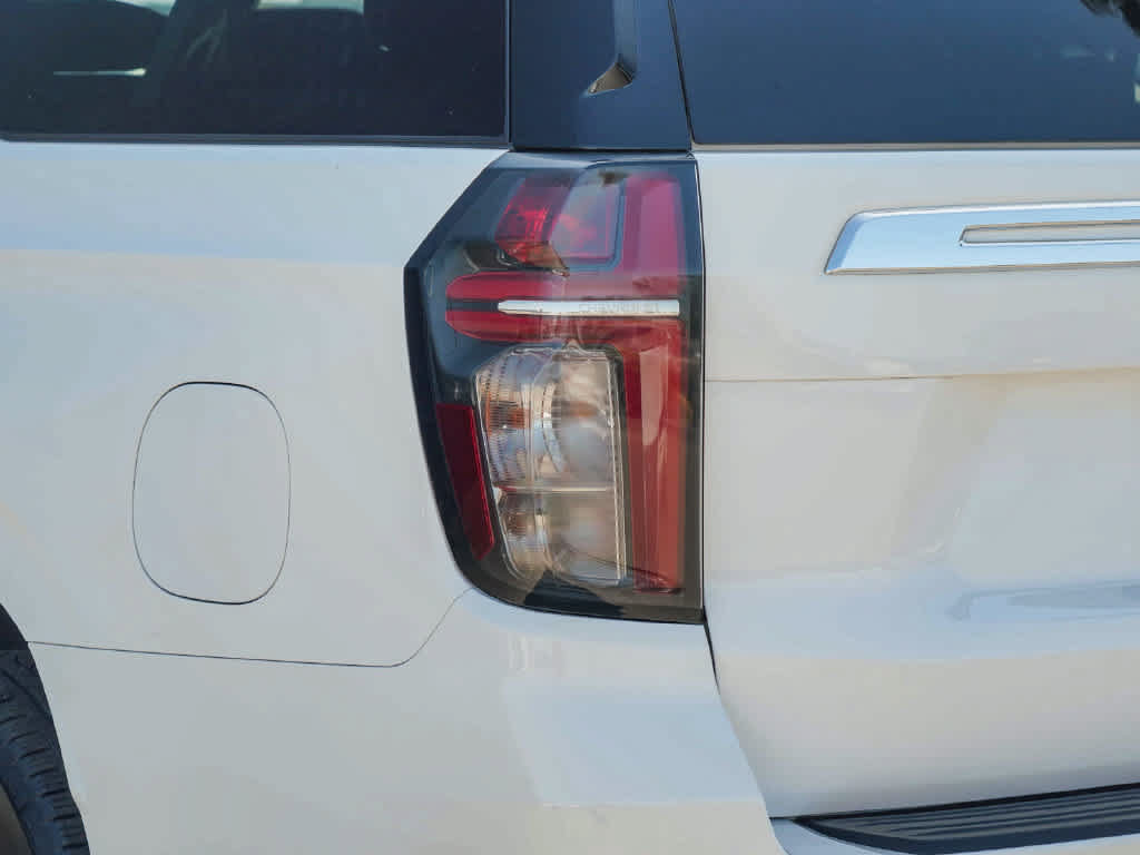 Used 2024 Chevrolet Suburban Premier w/ Max Trailering Package AWD/4WD image 7