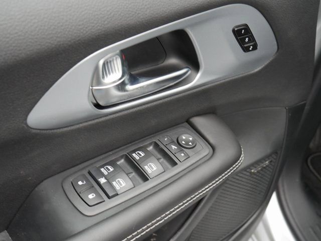 New 2026 Chrysler Pacifica Limited w/ Uconnect Theater Family Group AWD/4WD image 16