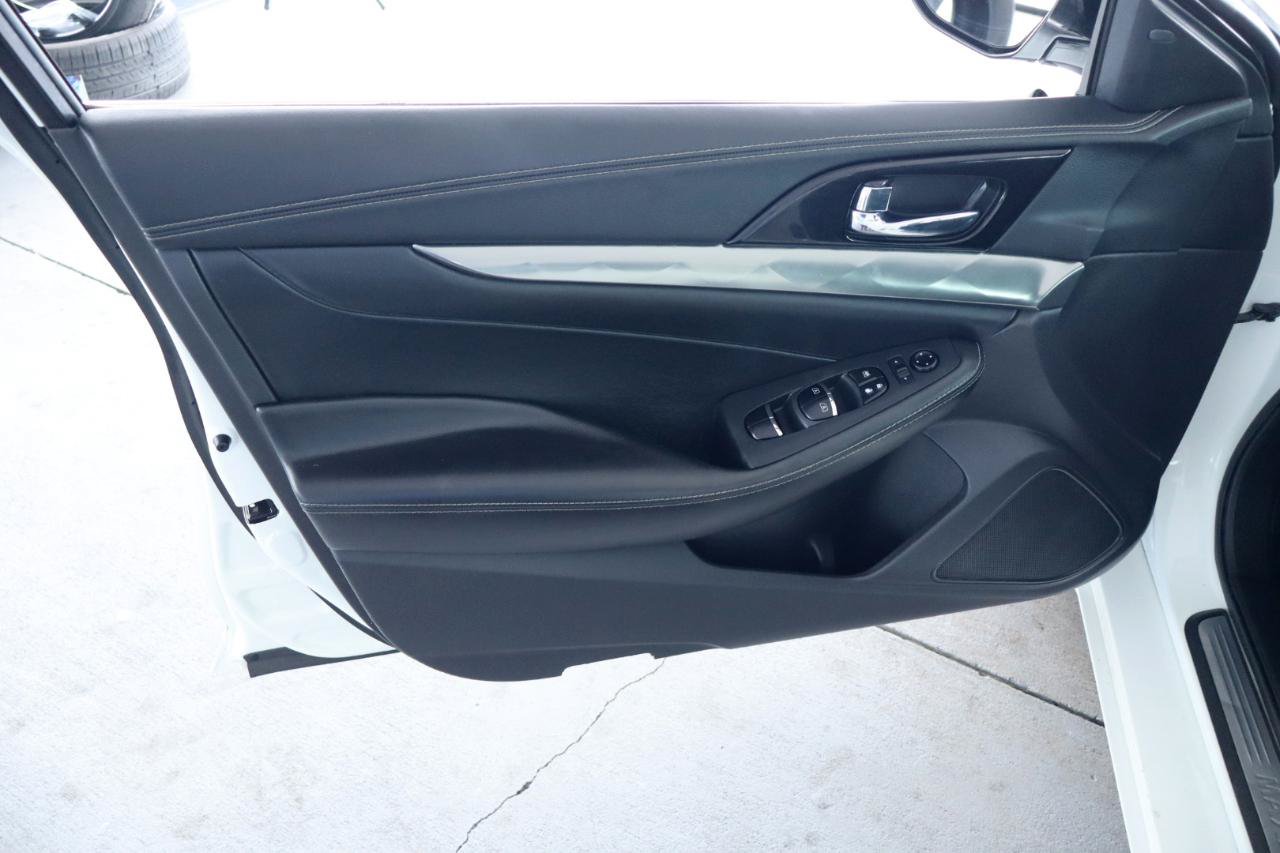 Used 2021 Nissan Maxima 3.5 SV w/ Floor Mat Group FWD image 12