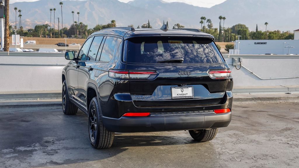 New 2025 Jeep Grand Cherokee L Altitude image 7