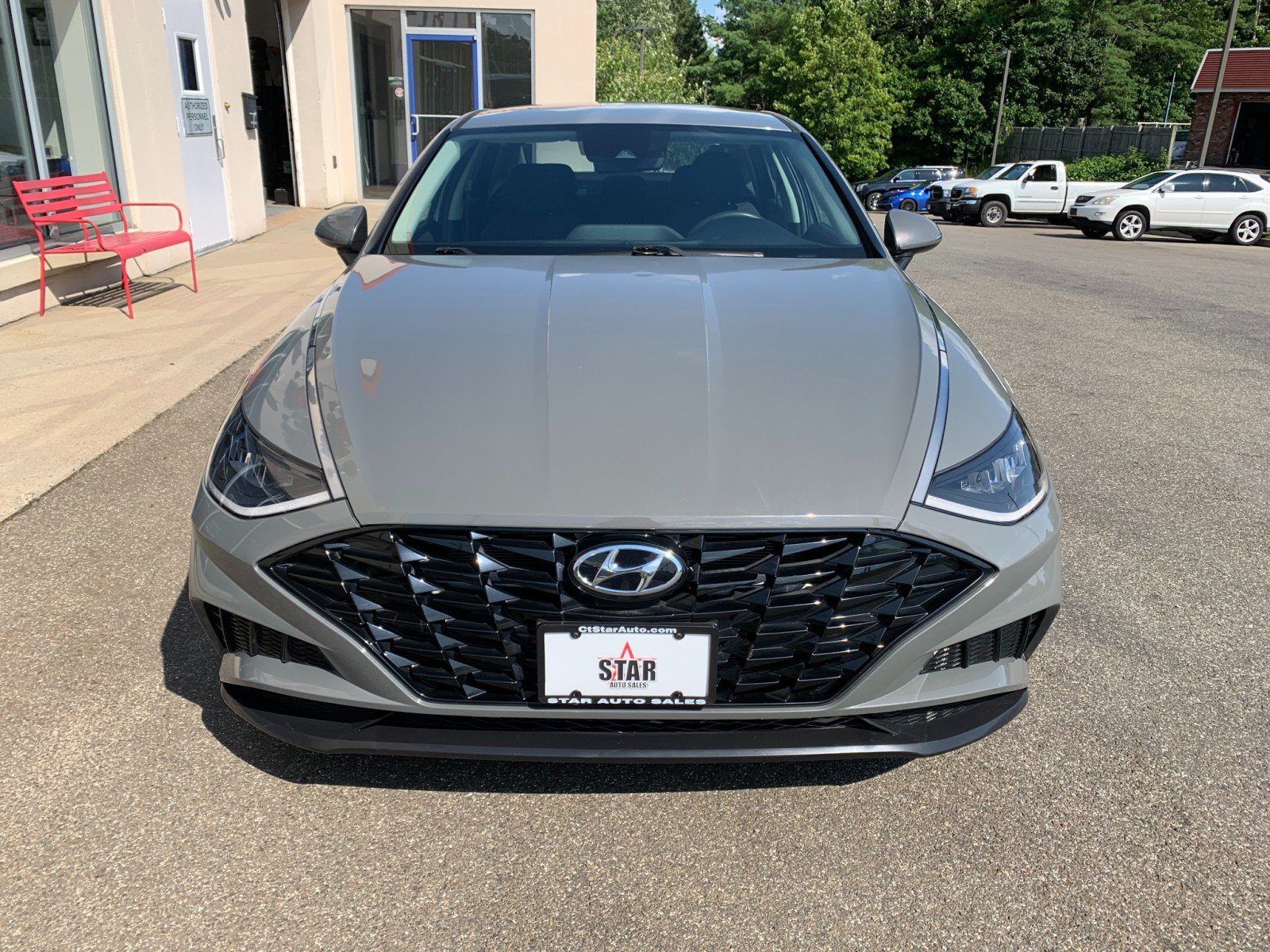 Used 2022 Hyundai Sonata SEL FWD image 2