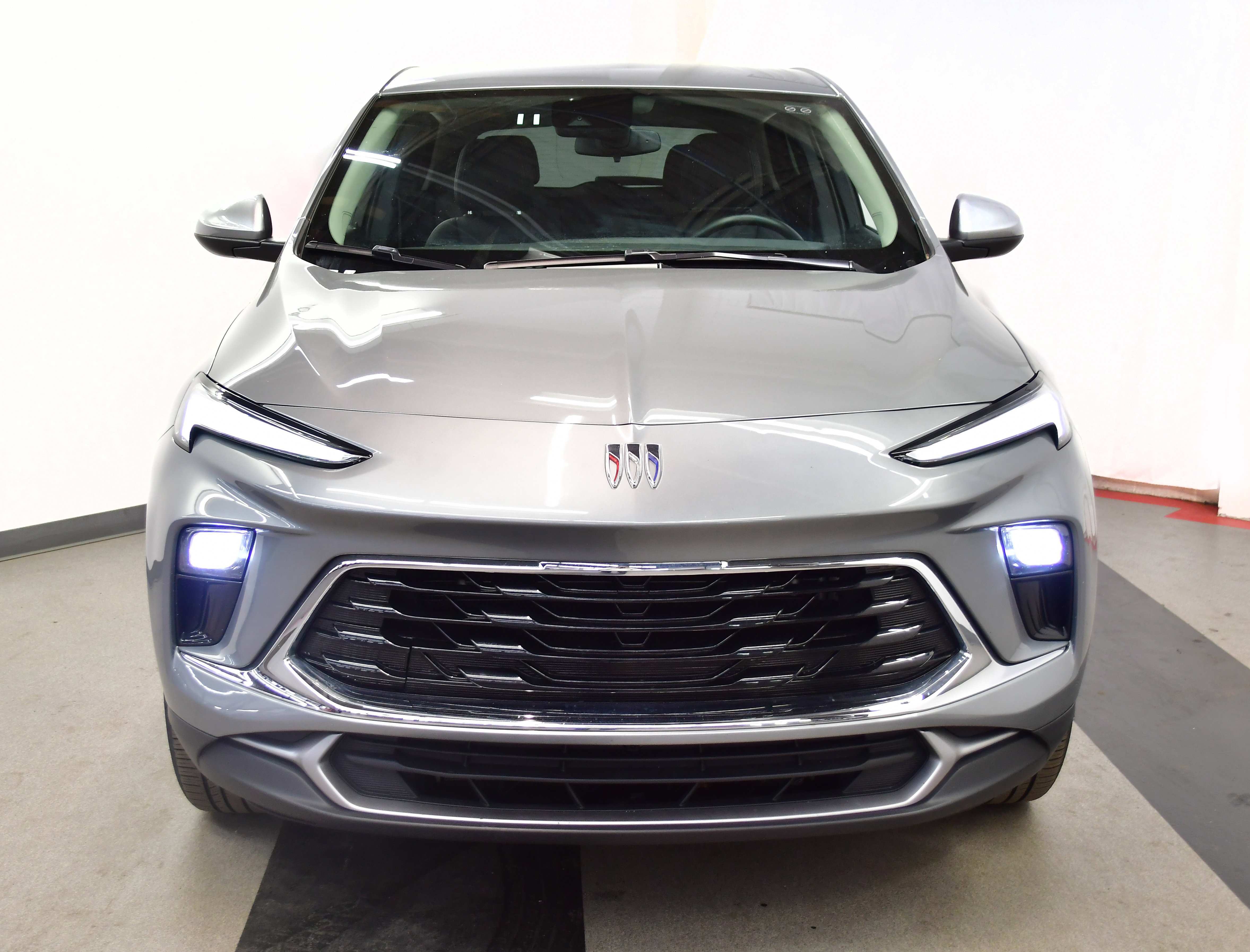 Used 2025 Buick Encore GX Preferred FWD image 3