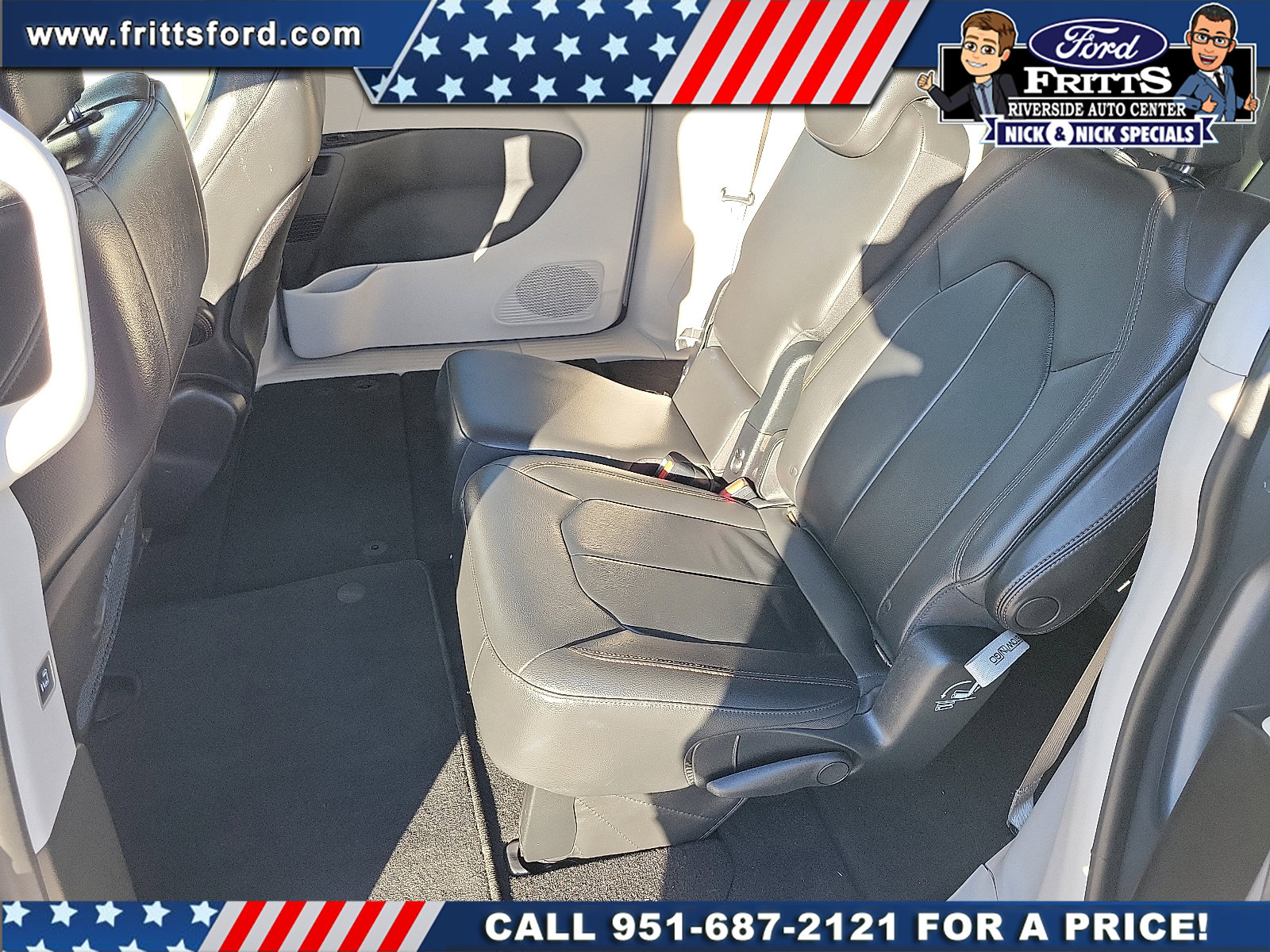 Used 2017 Chrysler Pacifica Touring-L image 14