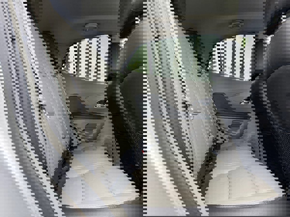 Used 2015 Buick Encore Leather image 18