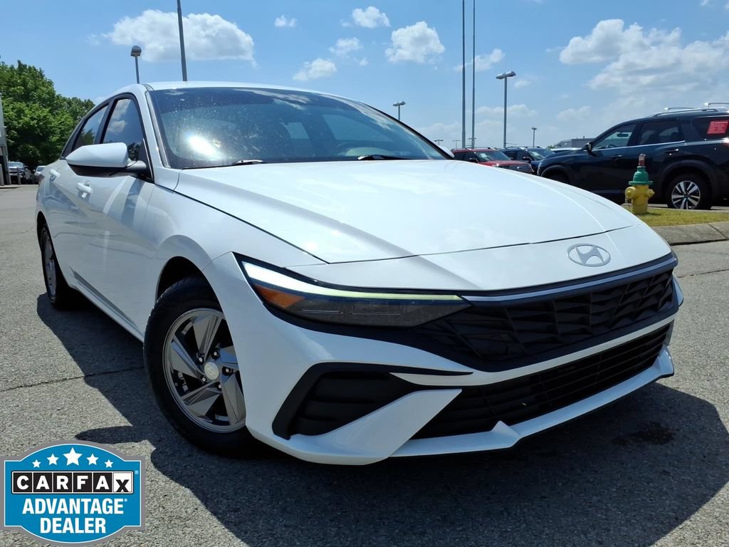 Used 2025 Hyundai Elantra SE FWD video 1