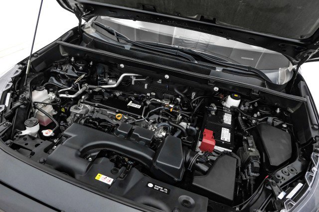 Used 2022 Toyota RAV4 XLE AWD/4WD image 43