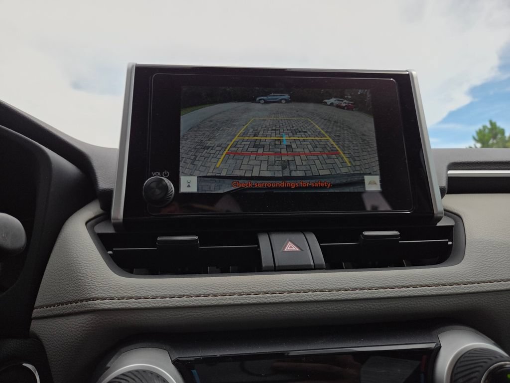 Certified 2025 Toyota RAV4 XLE AWD/4WD image 33