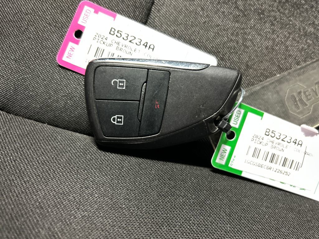 Used 2024 Chevrolet Colorado W/T image 21