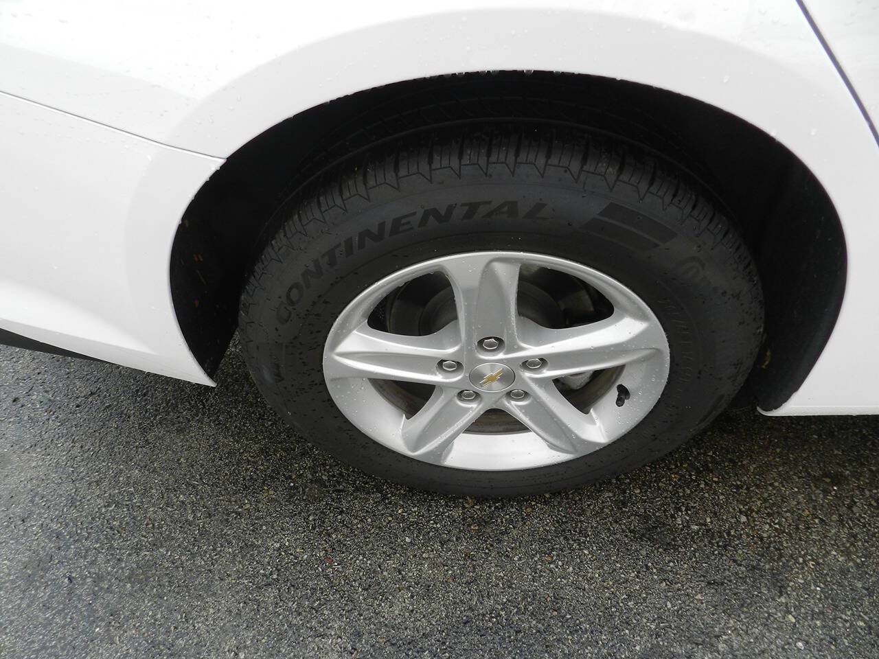 Used 2024 Chevrolet Malibu LS FWD image 21