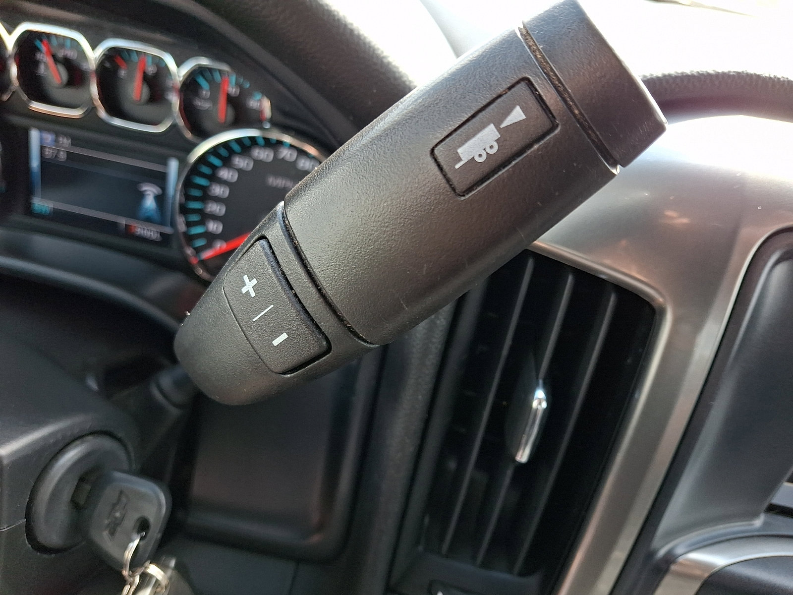 Used 2018 Chevrolet Silverado 1500 LT w/ All Star Edition AWD/4WD image 14