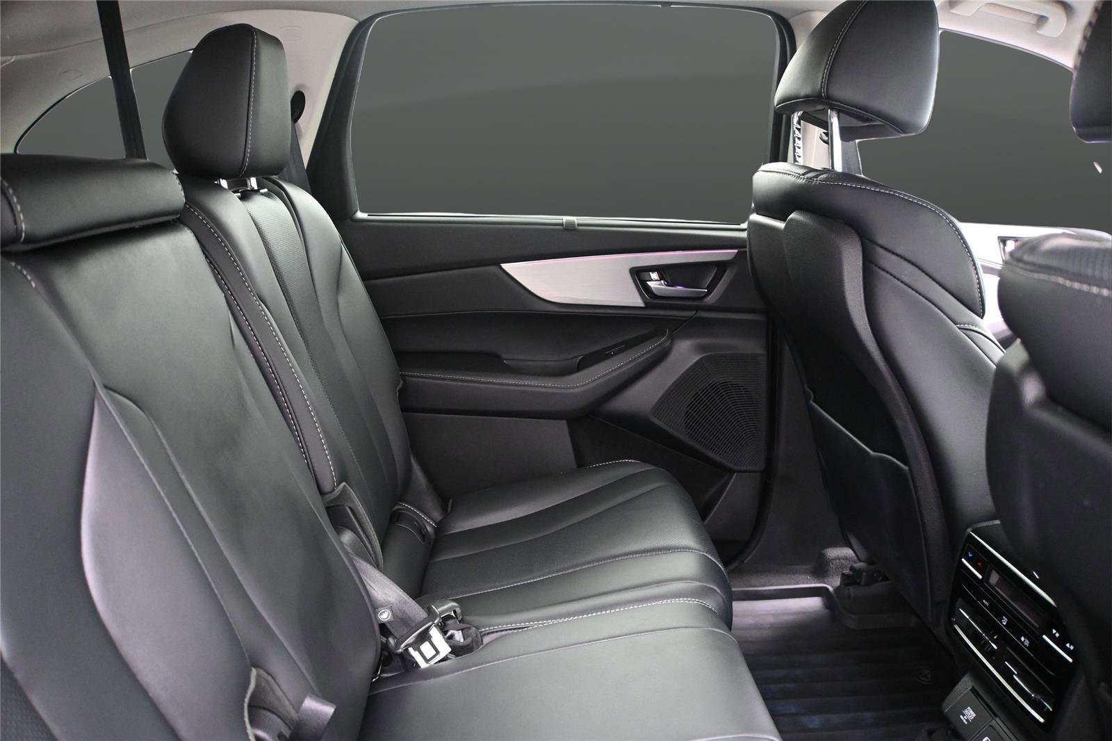 Certified 2024 Acura MDX SH-AWD w/ Technology Package image 18