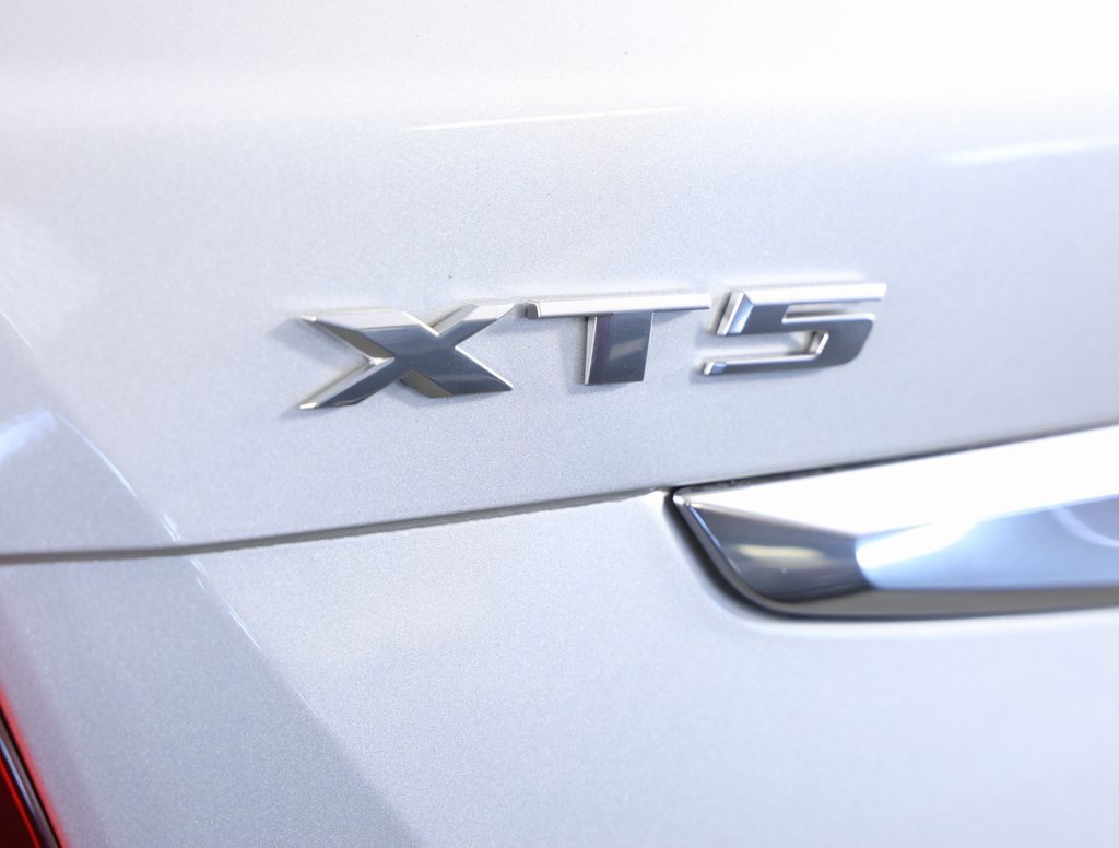 Used 2017 Cadillac XT5 Luxury image 8