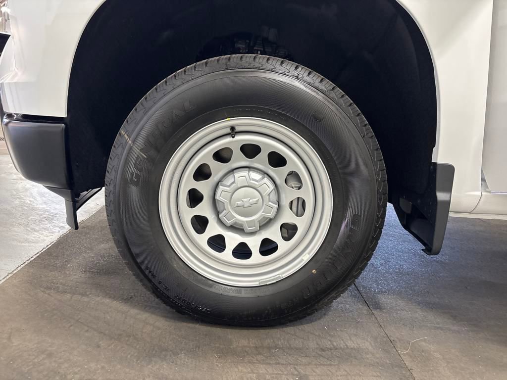 Used 2025 Chevrolet Silverado 1500 W/T w/ WT Value Package image 23