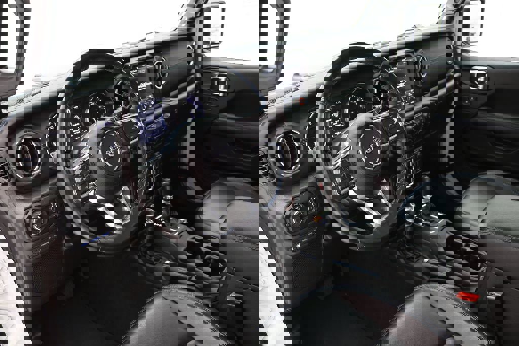 Used 2023 Jeep Wrangler Unlimited Rubicon 4xe w/ Dual Top Group AWD/4WD image 13