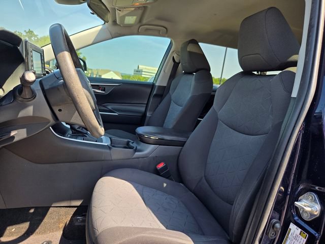 Used 2020 Toyota RAV4 XLE FWD image 9