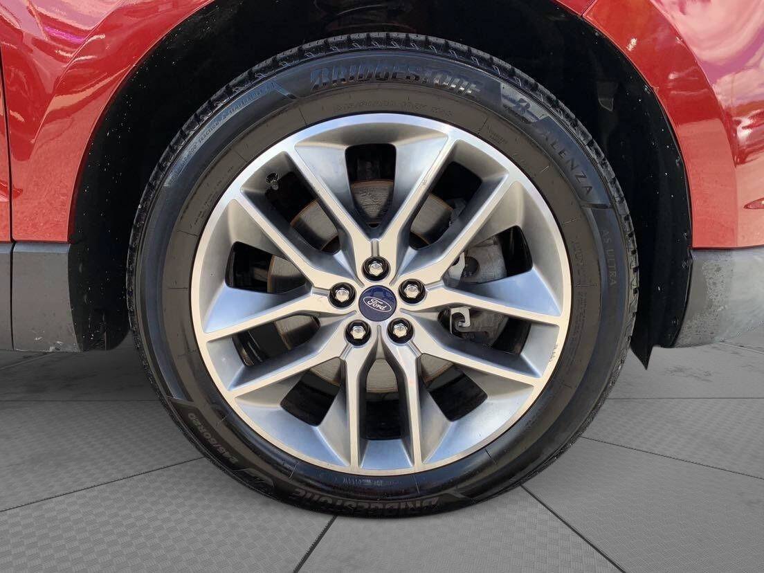 Used 2018 Ford Edge Titanium w/ Equipment Group 301A AWD/4WD image 8