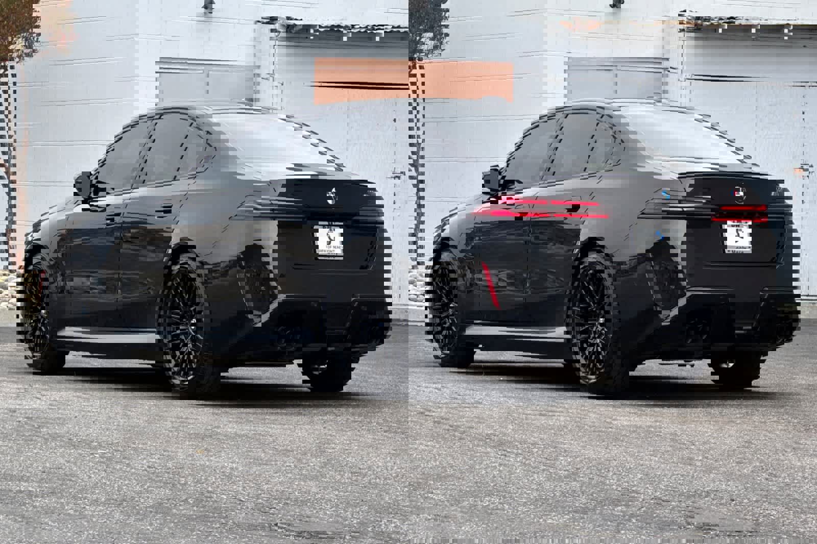 Used 2025 BMW M5 w/ Executive Package image 7