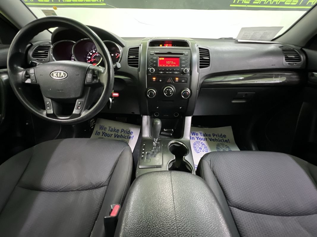 Used 2012 Kia Sorento LX w/ Convenience Pkg FWD image 17